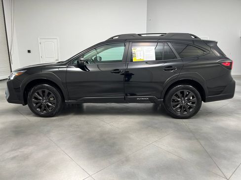 Used 2025 Subaru Outback Onyx Edition AWD/4WD image 5