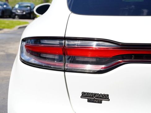 Used 2021 Porsche Macan S AWD/4WD image 12