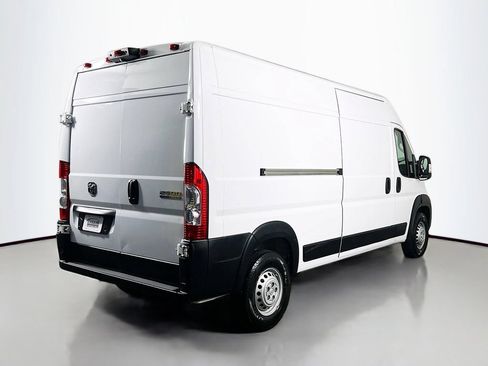 Used 2024 RAM ProMaster 2500 w/ Convenience Group FWD image 5