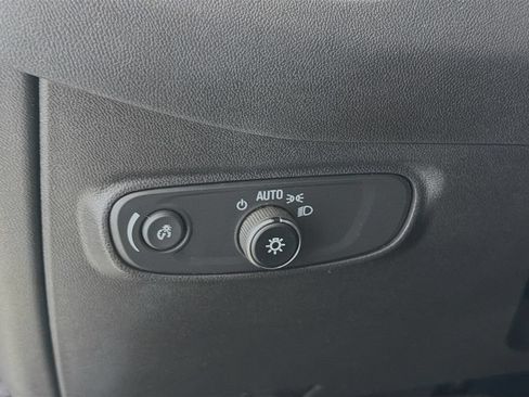 Used 2024 Chevrolet Equinox LT w/ LPO, Floor Liner Package FWD image 11