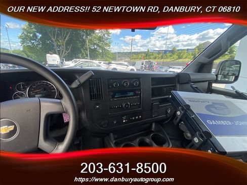 Used 2021 Chevrolet Express 2500 RWD image 15