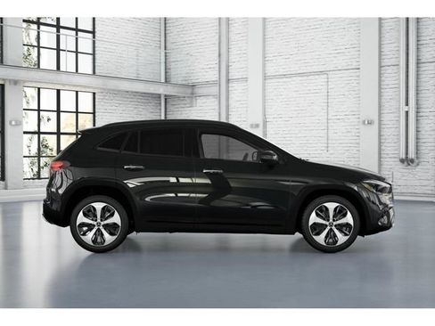 New 2026 Mercedes-Benz GLA 250 4MATIC image 16