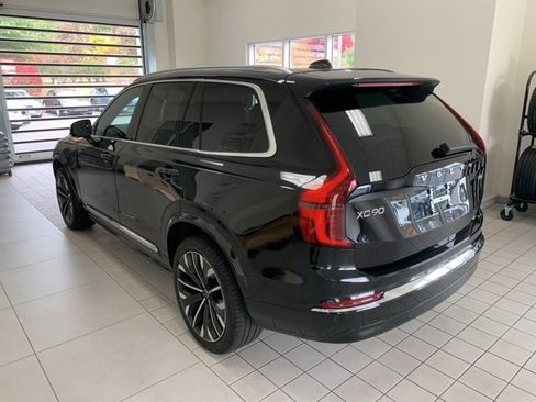 Certified 2025 Volvo XC90 B6 Plus image 6