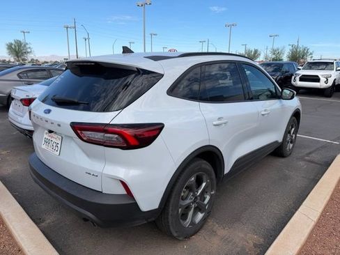 Used 2025 Ford Escape ST-Line Select AWD/4WD image 4
