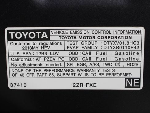 Used 2013 Toyota Prius Three w/ Solar Roof Pkg image 48