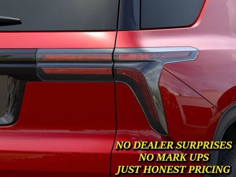 New 2026 Chevrolet Traverse LT w/ Driver Confidence Package FWD image 11