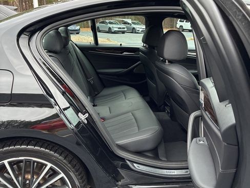 Used 2021 BMW 530i w/ M Sport Package image 15