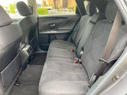 Used 2013 Toyota Venza LE FWD image 18