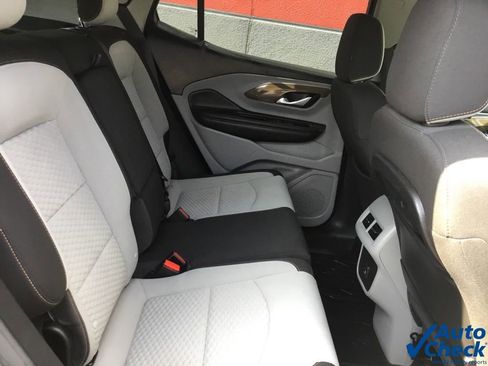 Used 2019 GMC Terrain SLE w/ Driver Convenience Package image 32