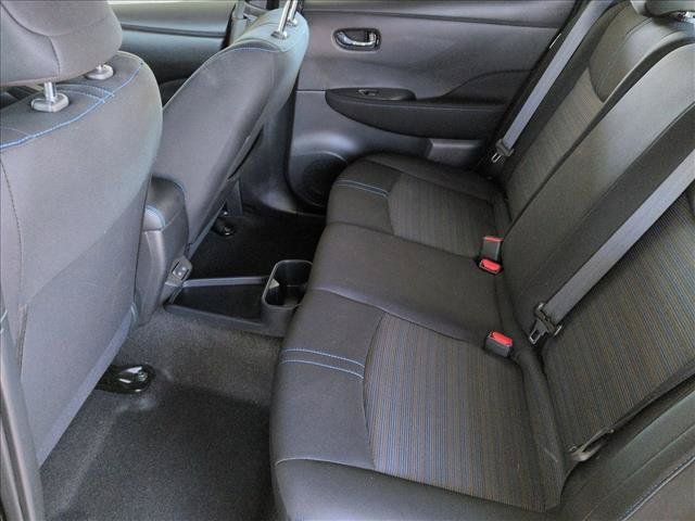 Used 2025 Nissan Leaf S FWD image 17