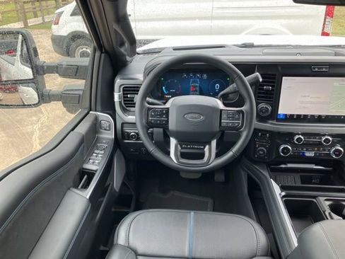 New 2025 Ford F250 Platinum image 24
