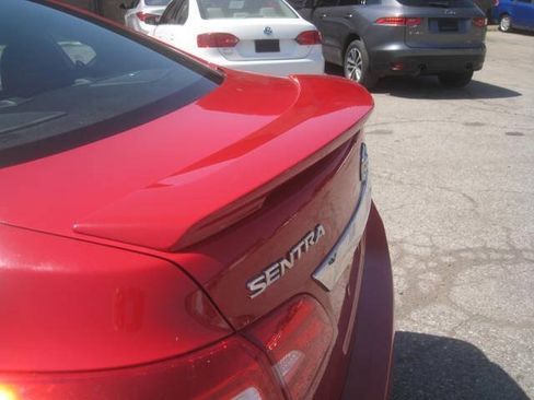 Used 2017 Nissan Sentra SR Turbo w/ SR Turbo Premium Package FWD image 9