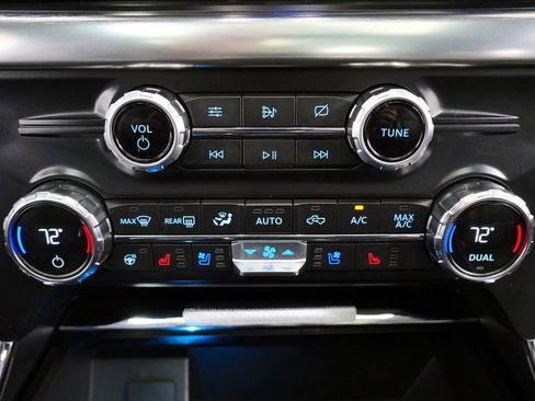 Used 2021 Ford F150 Lariat w/ Equipment Group 502A High AWD/4WD image 32