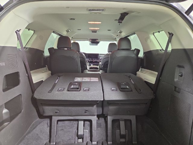 Certified 2024 Kia Carnival EX FWD image 34