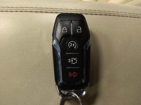 Used 2015 Lincoln MKC FWD w/ Equipment Group 101A Select image 32