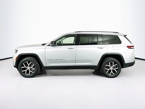 Used 2023 Jeep Grand Cherokee L Limited image 4