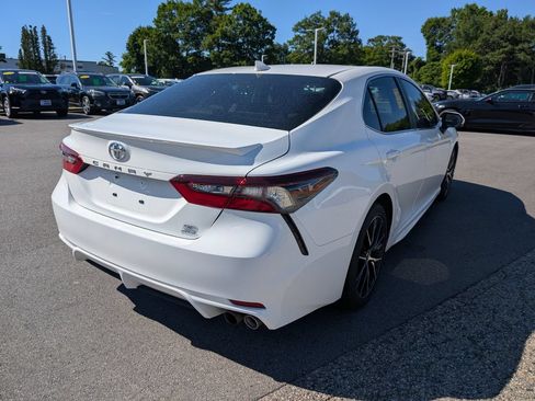 Used 2024 Toyota Camry SE w/ Cold Weather Package AWD/4WD image 6