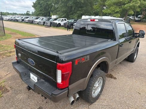 Used 2019 Ford F250 King Ranch w/ King Ranch Ultimate Package AWD/4WD image 5