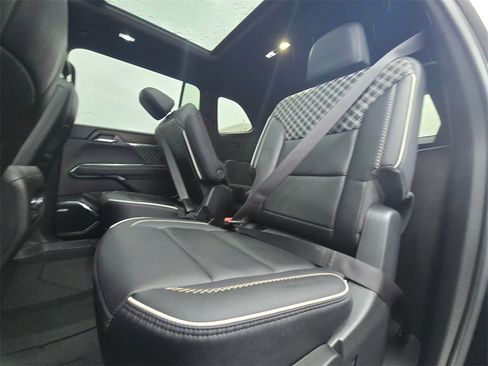 Used 2025 GMC Acadia Denali w/ LPO, Floor Liner Package image 14