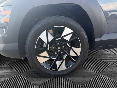 Used 2024 Hyundai Kona SEL AWD/4WD image 15