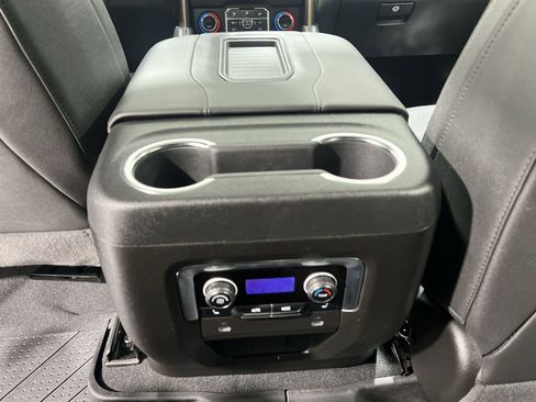 Used 2024 Chevrolet Tahoe High Country AWD/4WD image 21