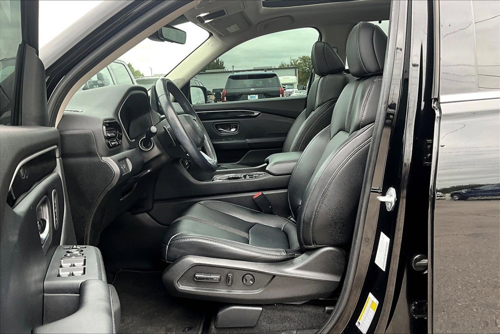 Used 2023 Honda Pilot Touring image 27