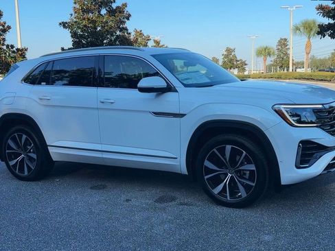 New 2026 Volkswagen Atlas Cross Sport SEL Premium R-Line image 2