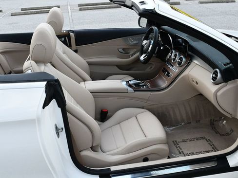 Used 2023 Mercedes-Benz C 300 Cabriolet image 65