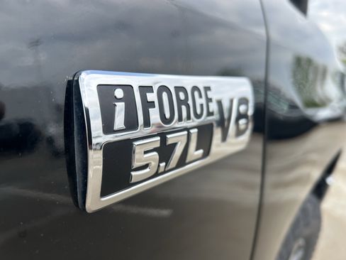 Certified 2019 Toyota Tundra SR5 w/ TRD Off Road Package AWD/4WD image 13