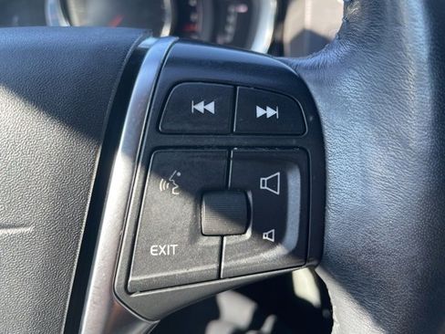Used 2018 Volvo V60 T5 Dynamic w/ Vision Package image 11