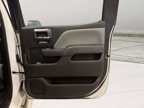 Used 2017 Chevrolet Silverado 2500 W/T image 25