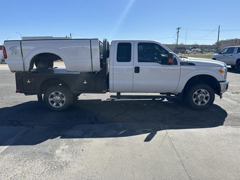 Used 2016 Ford F250 XL w/ XL Appearance Package AWD/4WD image 5