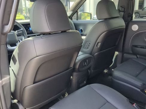New 2026 Hyundai Palisade Calligraphy FWD image 18