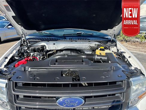 Used 2017 Ford Expedition EL Limited w/ Equipment Group 301A image 32