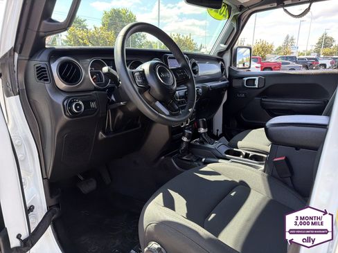 Used 2023 Jeep Wrangler Unlimited Sport AWD/4WD image 9