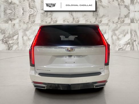 Used 2024 Cadillac Escalade Premium Luxury w/ Performance Package image 5
