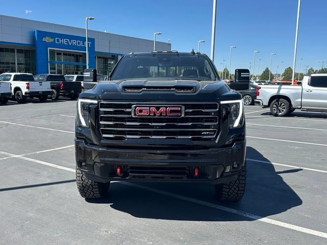 Used 2025 GMC Sierra 3500 AT4 w/ AT4 Premium Plus Package AWD/4WD image 11