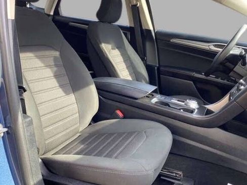 Used 2019 Ford Fusion SE image 31