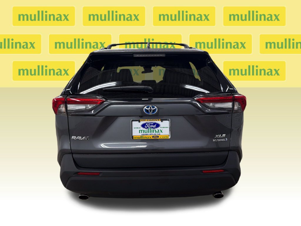 Used 2023 Toyota RAV4 XLE Premium AWD/4WD image 7