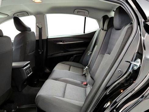 Used 2025 Toyota Camry LE FWD image 21