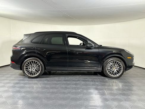 Certified 2023 Porsche Cayenne Platinum Edition AWD/4WD image 15