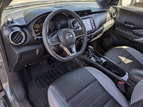 Used 2023 Nissan Kicks SR w/ SR Premium Package FWD image 13