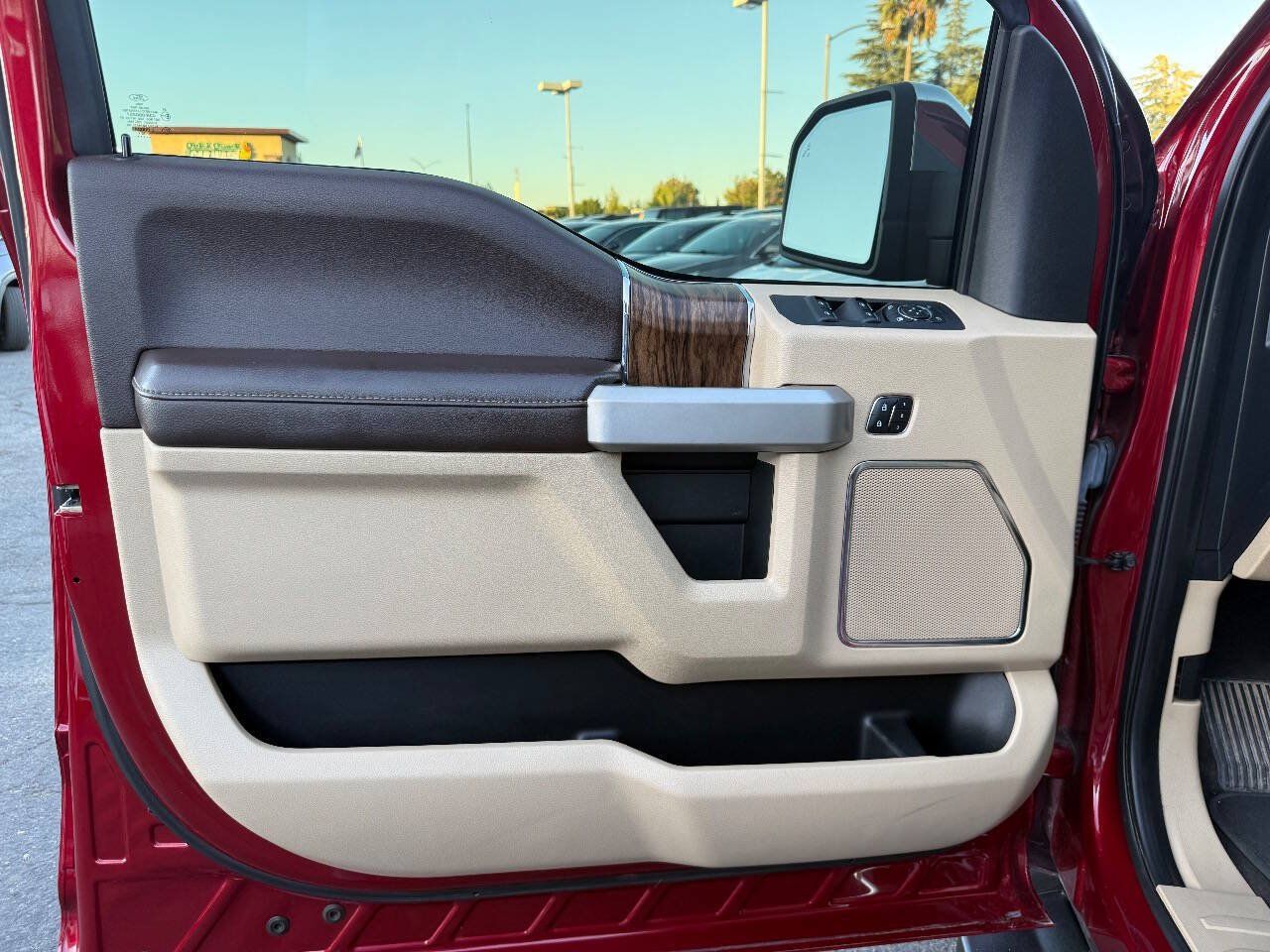 Used 2019 Ford F150 Lariat AWD/4WD image 9