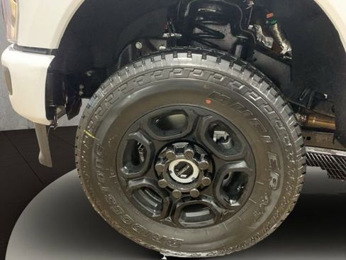 New 2026 Ford F250 4x4 Crew Cab Super Duty image 15