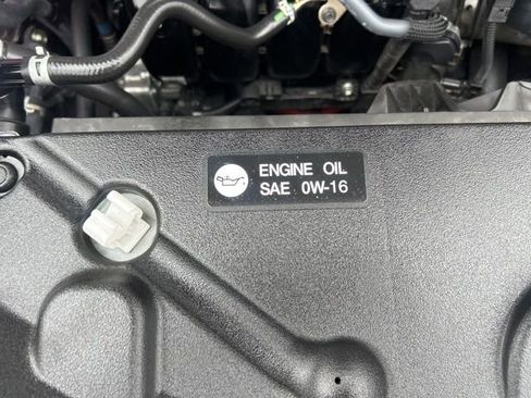 Used 2024 Toyota Sienna LE image 13