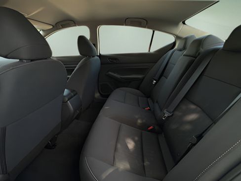Used 2025 Nissan Altima 2.5 S FWD image 14