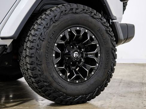 Used 2020 Jeep Wrangler Unlimited Sahara AWD/4WD image 63