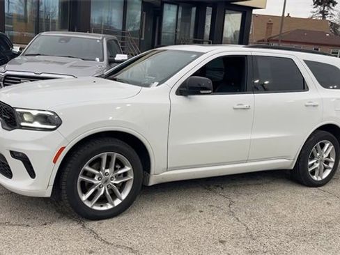 Used 2023 Dodge Durango GT image 3
