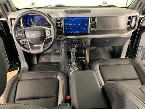 Used 2023 Ford Bronco Badlands w/ Sasquatch Package image 36