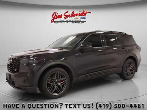 Used 2025 Ford Explorer ST AWD/4WD image 1